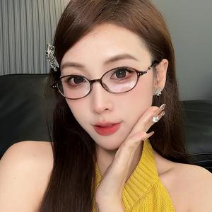 Anantara设计师眼镜头像