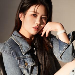 黔江化妆师大邹头像