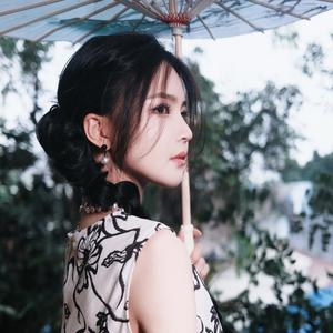 溶溶rongrong【轻奢穿搭】头像