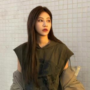 周八再吃椰汁糕的普通人（懒得剪头发版）头像