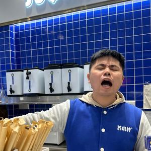 鸡哥爱喝柠檬头像