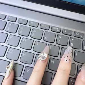 Dora狸花猫猫头像