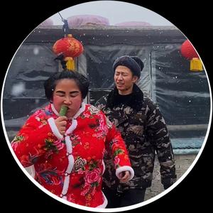 牛哄哄与兔小胖头像