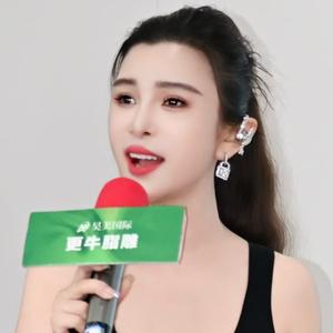 森迪～世界级火辣身材头像