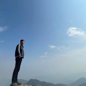 雷子做米线头像