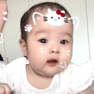 爱笑的小满满（带娃版）头像