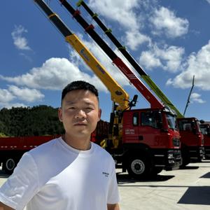 吴某人吊装岁月头像