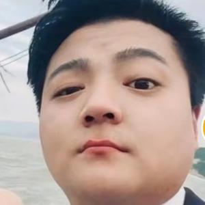 圆圆的胖头鱼头像