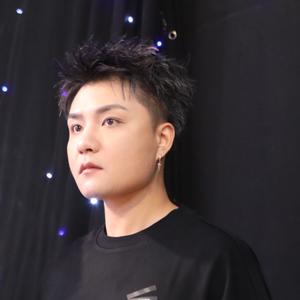 脱口秀演员-黑桃♠️头像