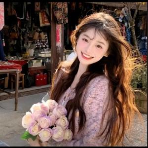 Lily在新加坡头像