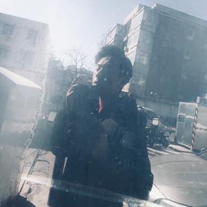 外外在上班头像