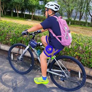 小羊是只小黑羊🐑头像