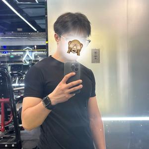 努力💪晨星头像