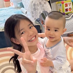 香香&奕宝麻麻头像