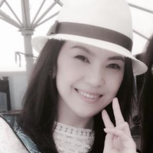 透过桐树的阳光头像