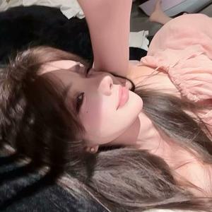 带点社会的甜妹头像