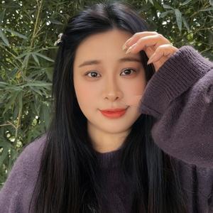 W👄 Wᰔᩚeiঞᩚ慧儿👄头像