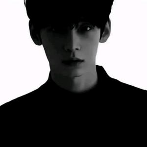 ➫桐梓𝑺𝑼𝑷𝑬𝑹 JIN XR头像