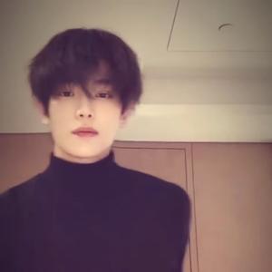 脸上一大把肉~头像