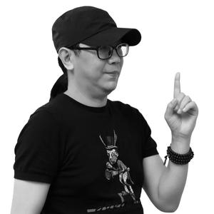 老罗不突出头像