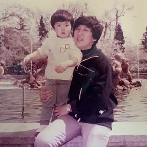 斌了个斌er（孕中期）头像