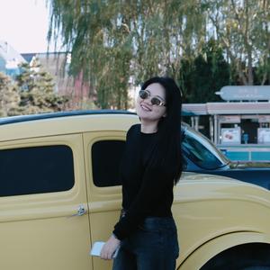 周中我不在地球头像