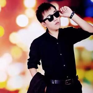 没吃饱好难过头像