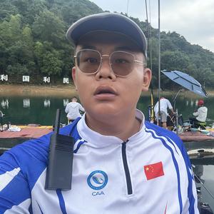 垂钓滇峰   何思澄头像