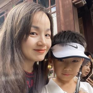 何小睿很爱笑😄头像