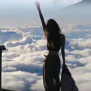 Zᝰ✍︎hu🎋头像