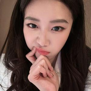 酷酷的美吉头像