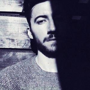 樱歌潮鞋会社官方号头像