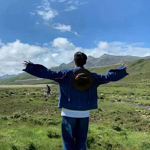 九点追🌟站头像