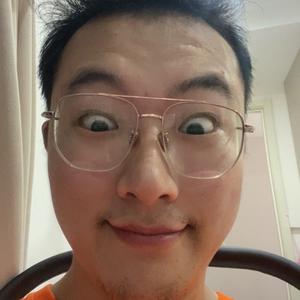 周八不摸鱼头像