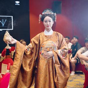 中式执礼喜娘-婷婷头像