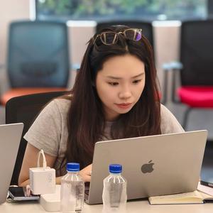 量化瑞贝卡卡头像