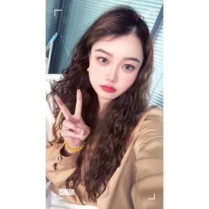 太原金融小琪❤️头像