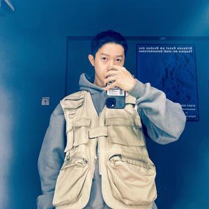 安安静静的绘画家头像