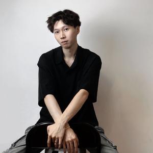 李楷染发终点站头像