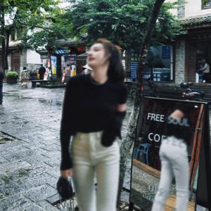 二表姐 。👠头像