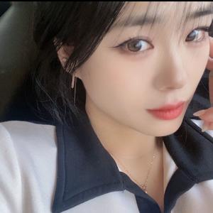 小yí妈💋ೄ头像