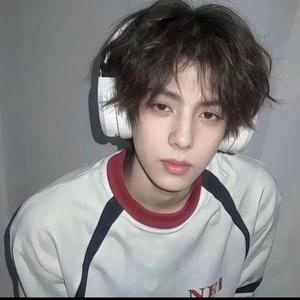 菠萝吹雪吹的是血头像