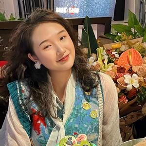 小河浪佳欣头像