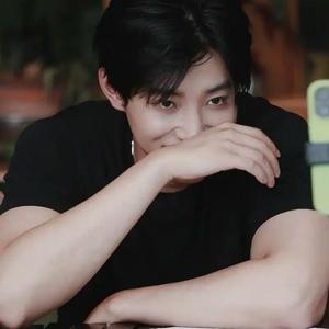 爱马的微笑头像