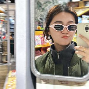 塞里麦哐哐头像