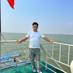 新能二手车行（小李)头像