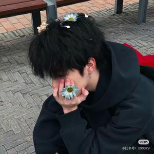 Mr.L ᥫᩣ༠°头像