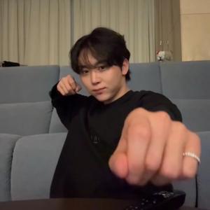 压力大也只会喝奶茶头像