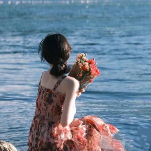 栀悦(莉莉)头像