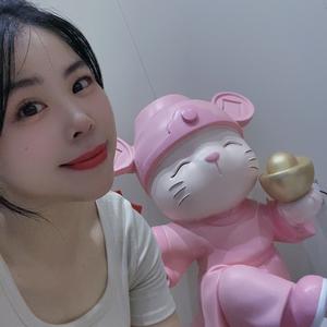 博霏凝 微微一笑头像